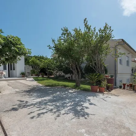 Apartments Coce Trogir Exterior photo